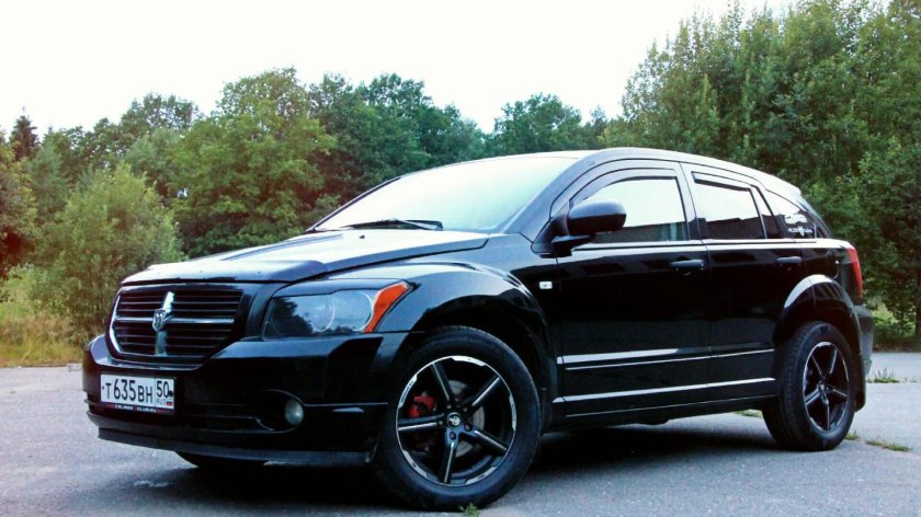 Додж Калибер черный