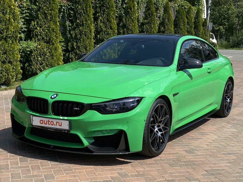Зеленая БМВ f30