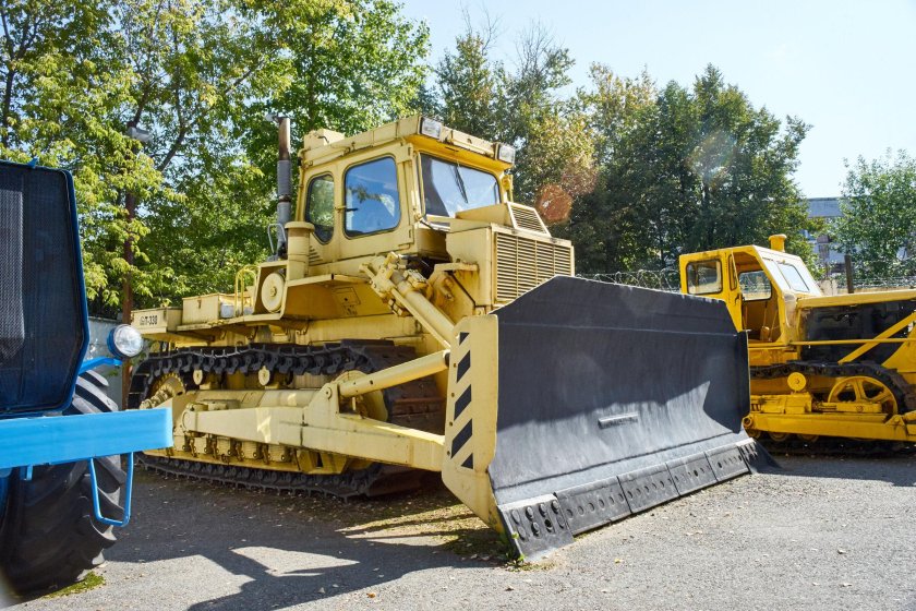 Трактор ЧЗПТ Т-330