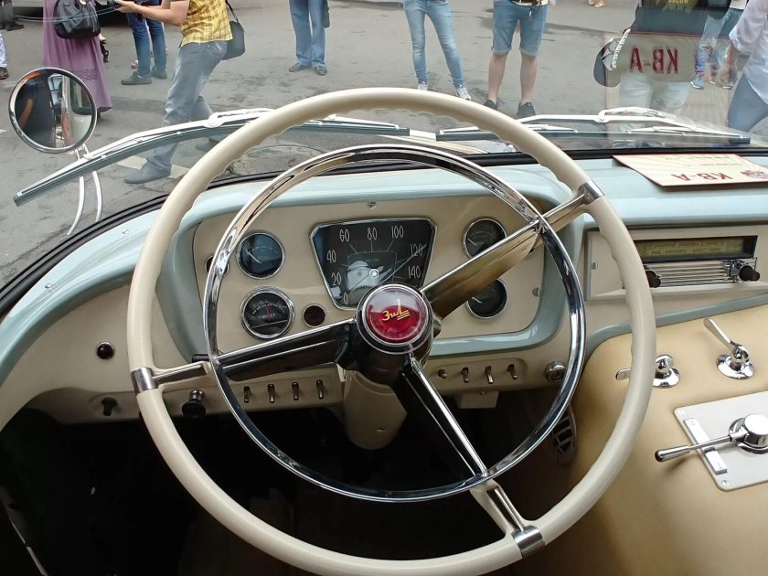 ЗИЛ 3207 Юность салон