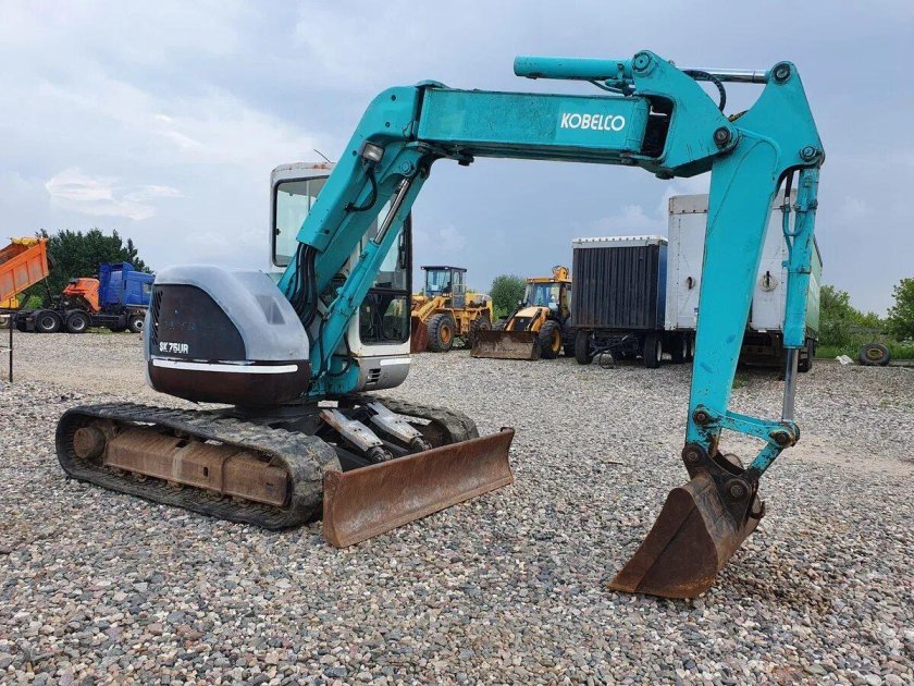 Экскаватор Kobelco sk 75