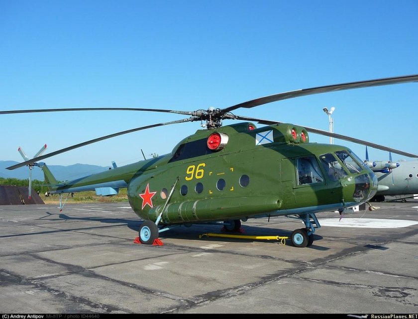 Ми-8 вертолёт