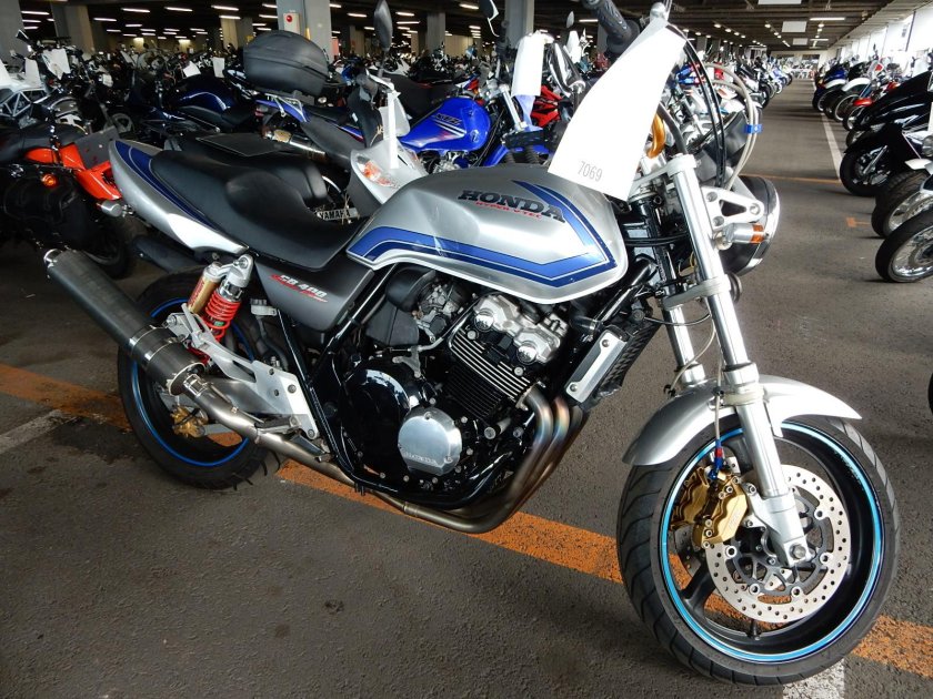 Хонда 400 кубов