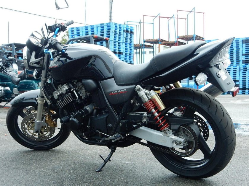 Honda CB 400 VTEC 1
