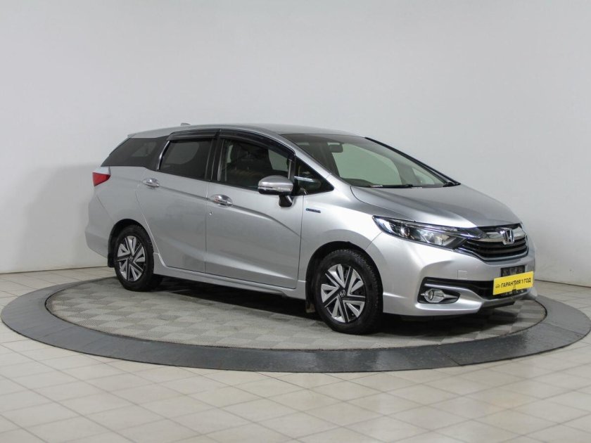 Хонда Шатл 2016