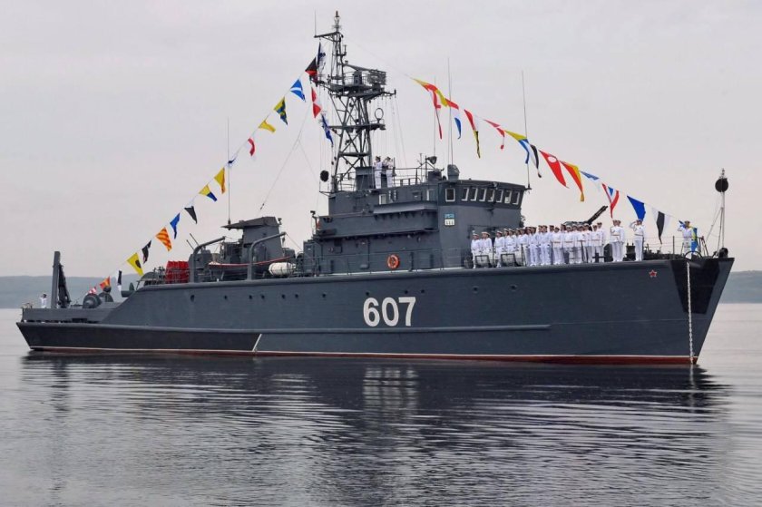 1265 Яхонт базовый тральщик