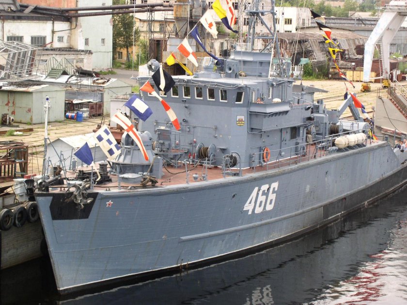 1265 Яхонт базовый тральщик