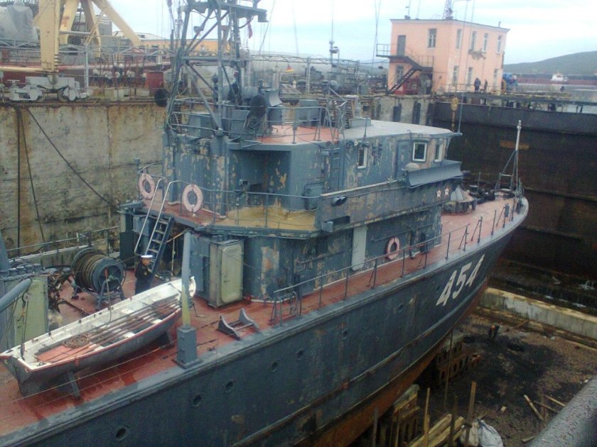 Базовый тральщик Ельня