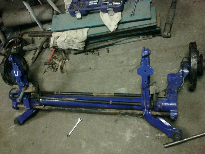 Задняя подвеска Peugeot partner балка