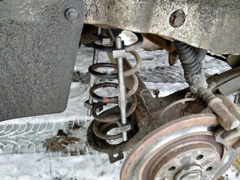 Пежо 605 задании пружины