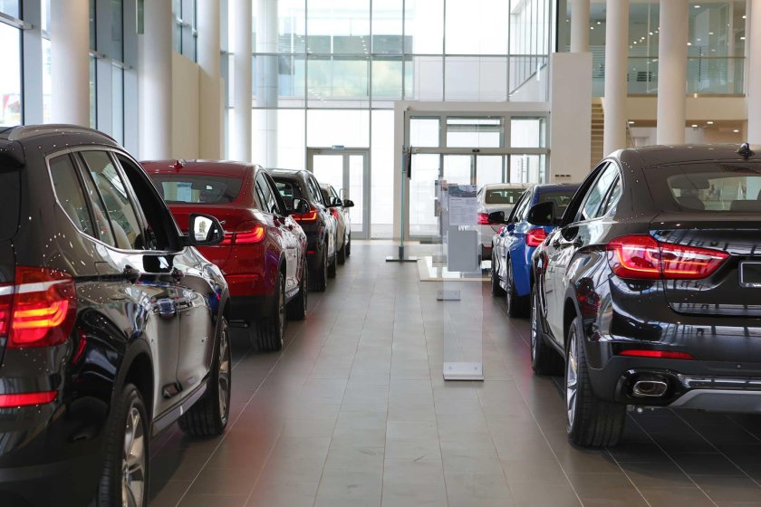 Дилерский центр BMW