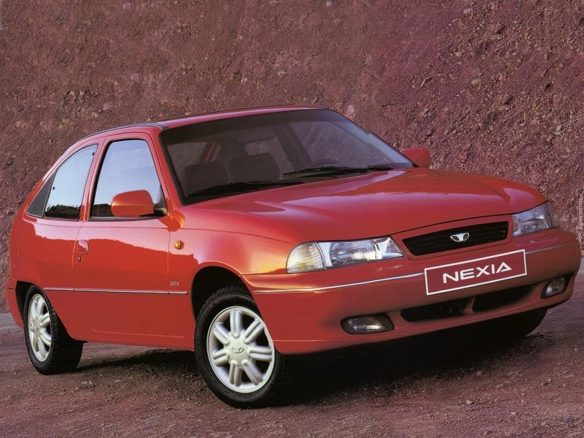 Daewoo Nexia 1 хэтчбек