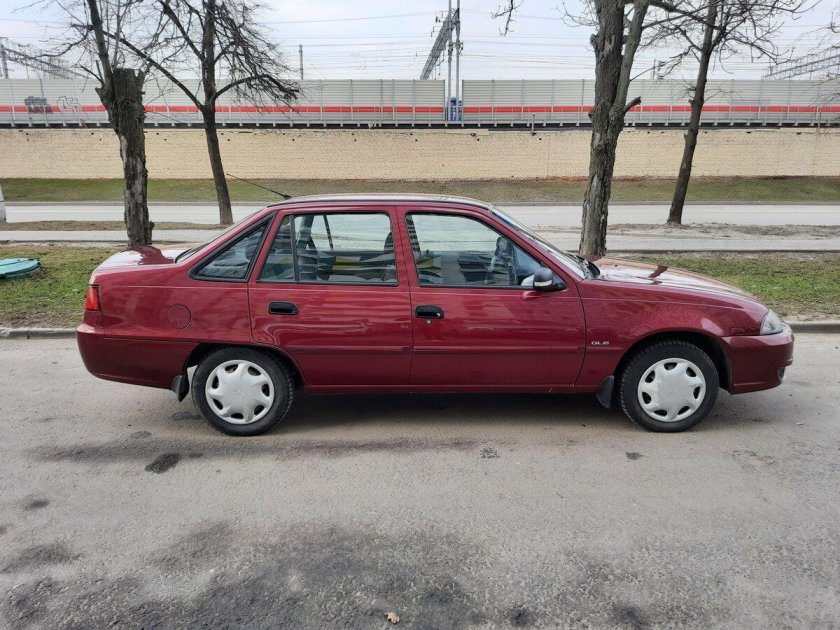 Нексия универсал