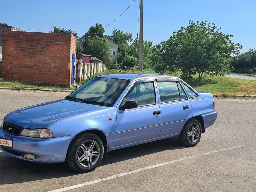 Машина Дэу Нексия