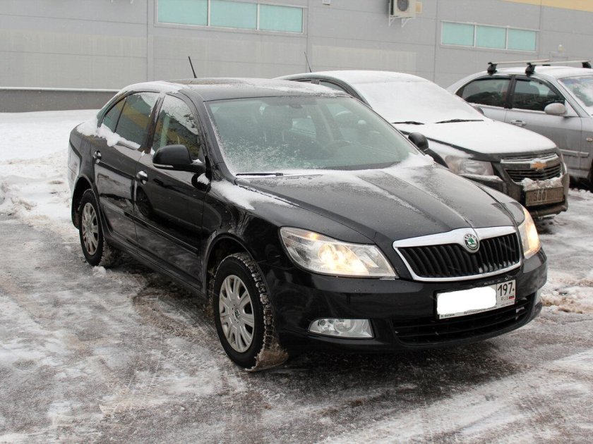 Шкода Октавия 2012 черная