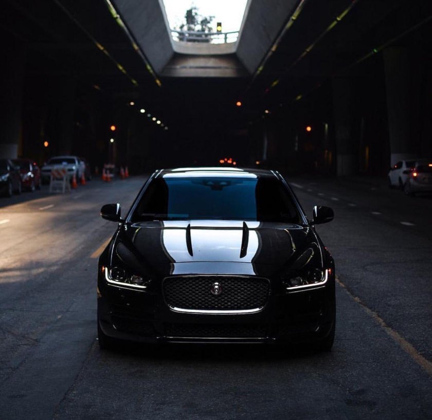 Ягуар машина