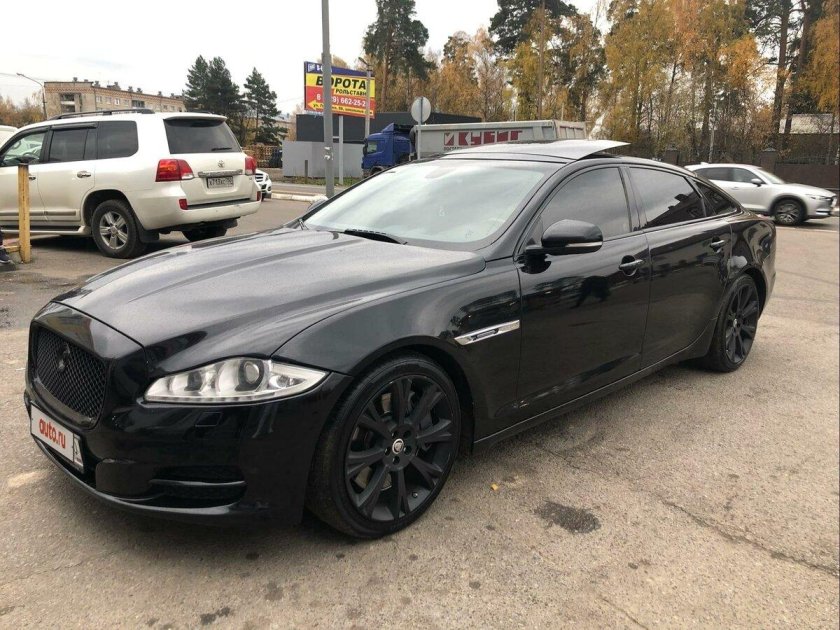 Ягуар XJ 5.0