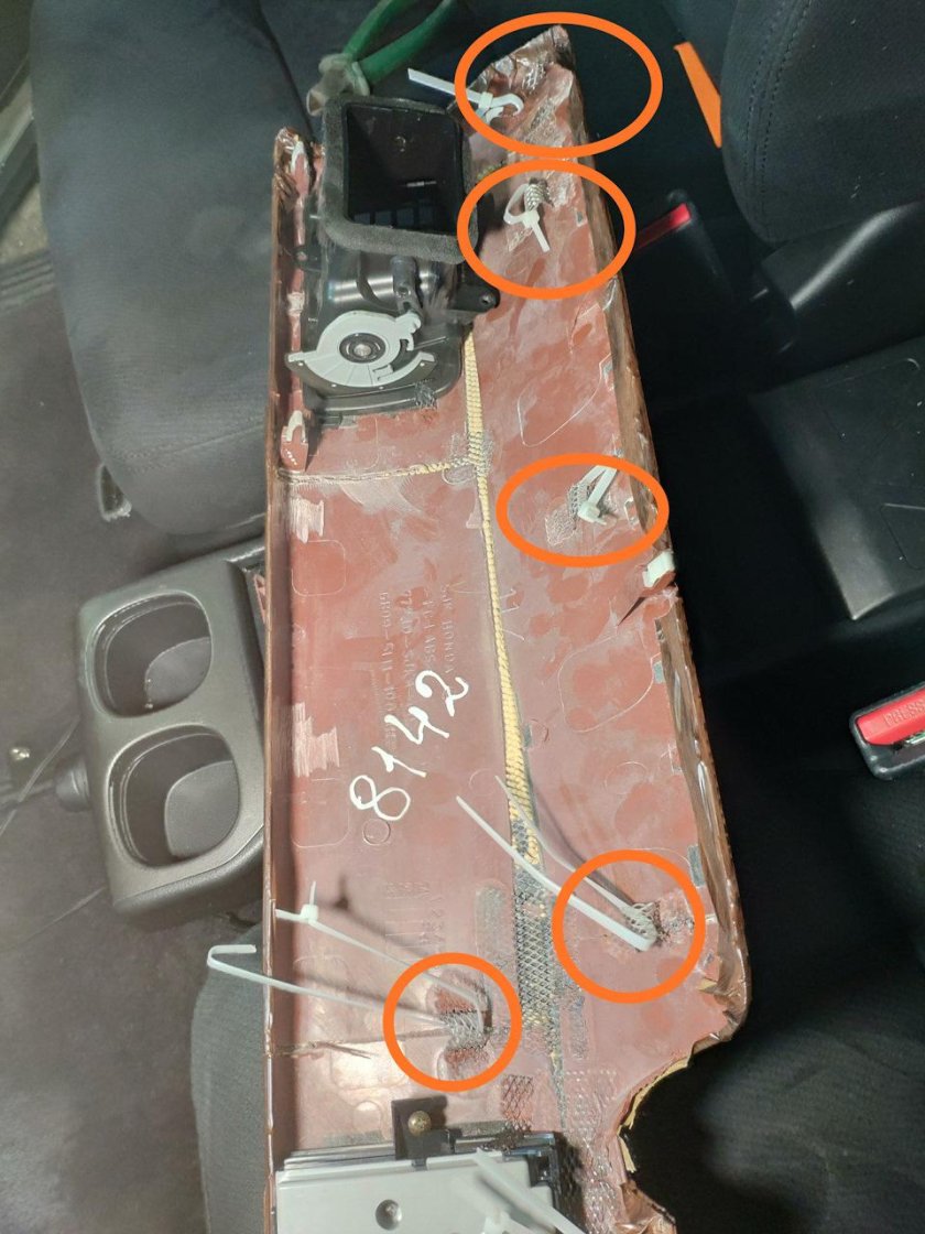 Снятие приборной панели Хонда Иллюзион