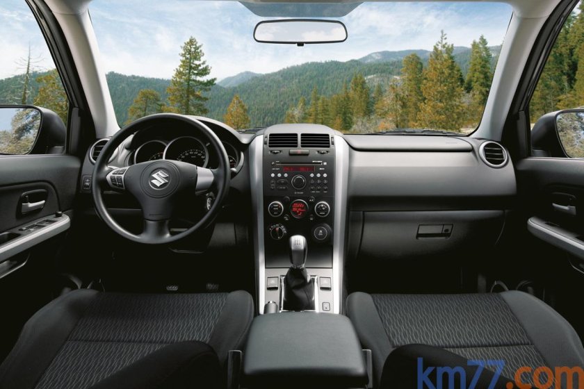 Suzuki Grand Vitara 2012 салон