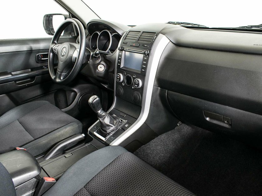 Suzuki Grand Vitara 3 салон