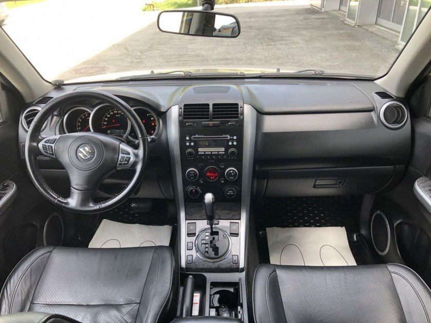 Suzuki Grand Vitara 2007 салон