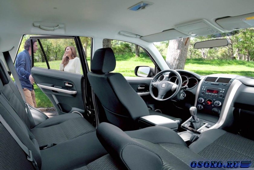 Suzuki Grand Vitara 1 салон