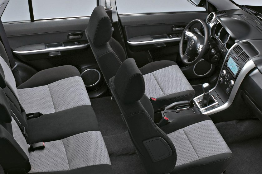 Suzuki Grand Vitara салон