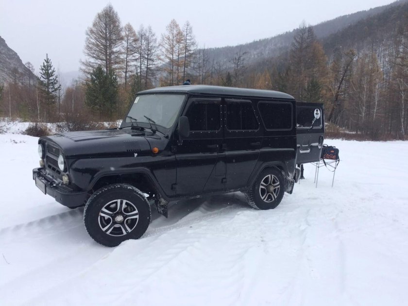 УАЗ Хантер черный тонированный