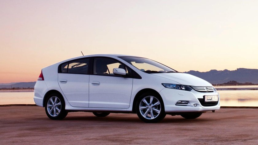 Хонда Инсайт 1