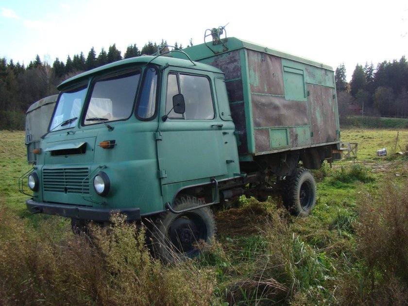 Робур ЛО 2002