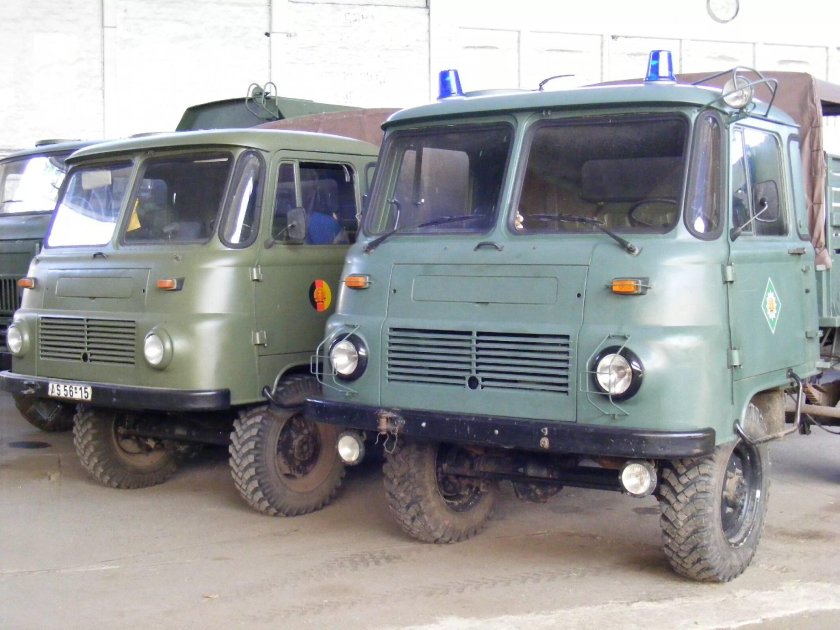 Робур ЛО 2002