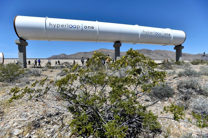 Систему Hyperloop,