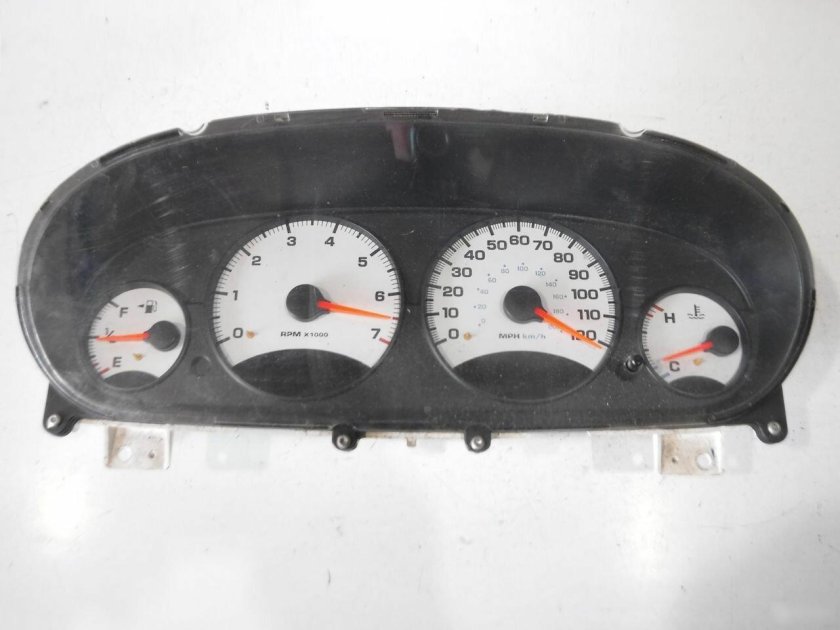 Приборка dodge Avenger