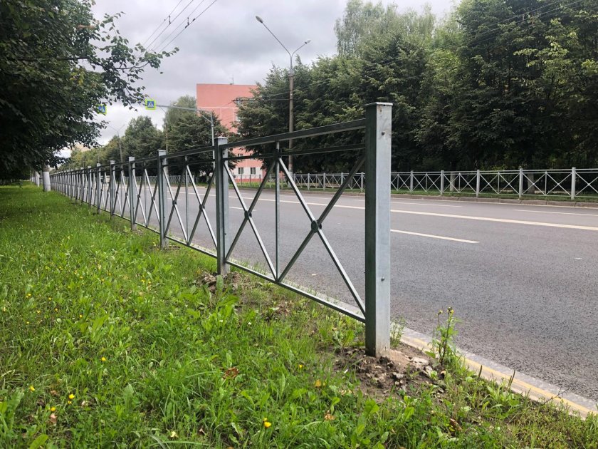 Пешеходные дорожные ограждения