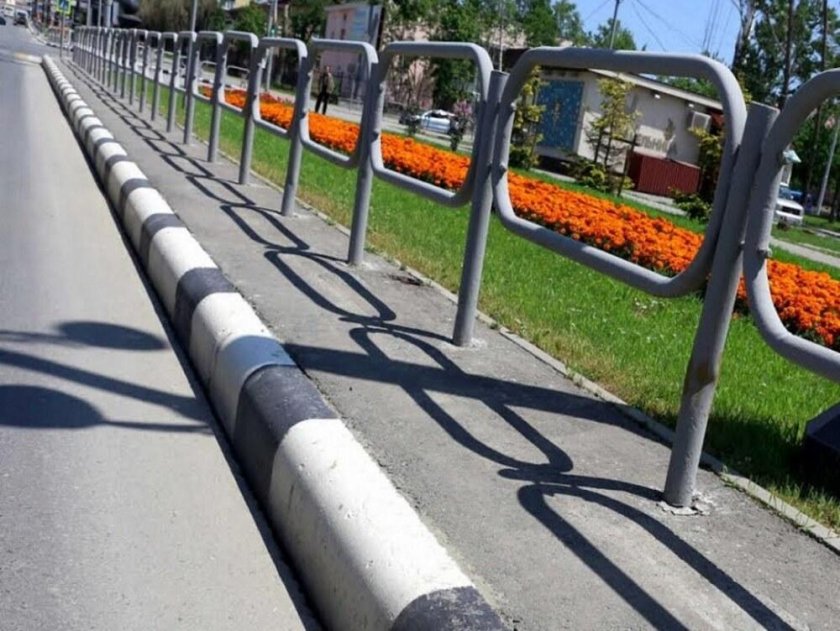 Пешеходное барьерное ограждение