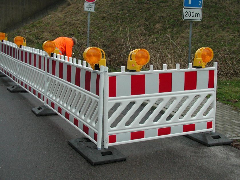 Сигнальное ограждение опасной зоны