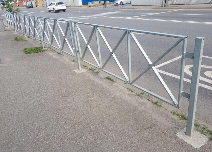 Ограждение пешеходное sbc110