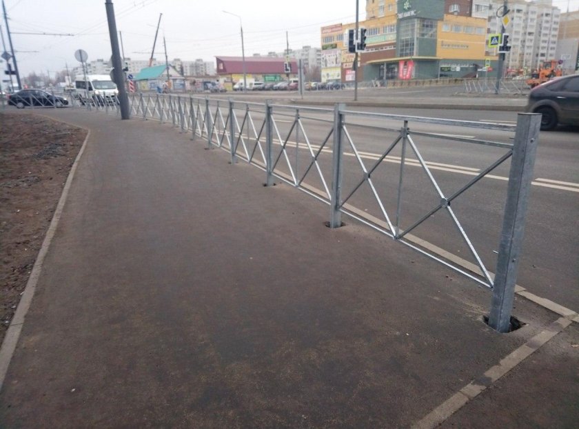 Ограждение вдоль дорог