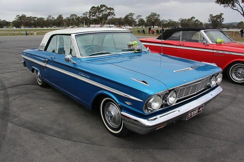 Ford Fairlane 500