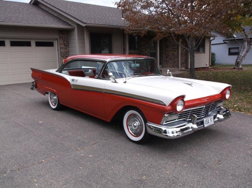 Ford Fairlane 1957 4 Door