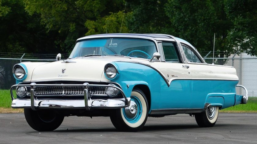 Ford Fairlane 1955