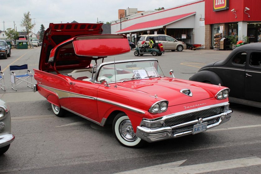 Ford Fairlane 1958