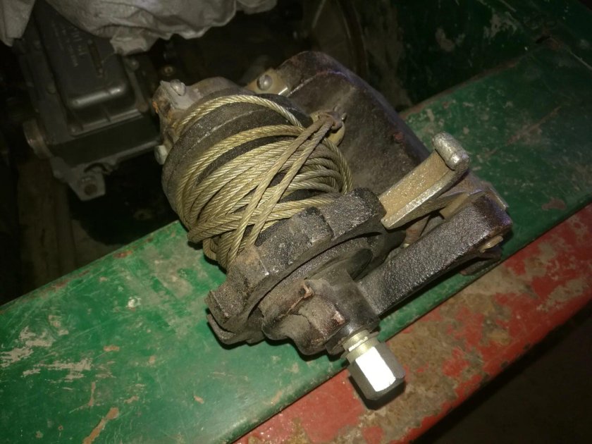 Лебедка запасного колеса ЗИЛ 157