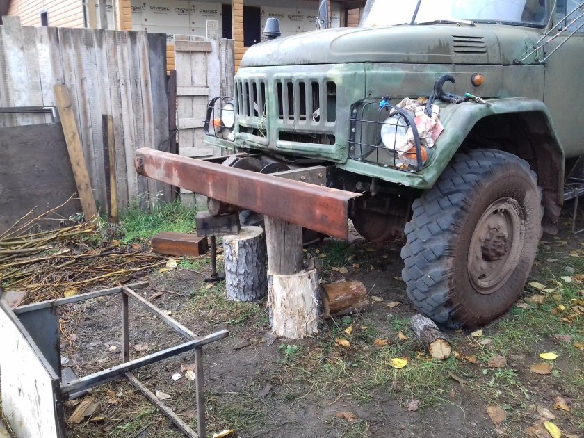Бампер ЗИЛ 131 под лебедку