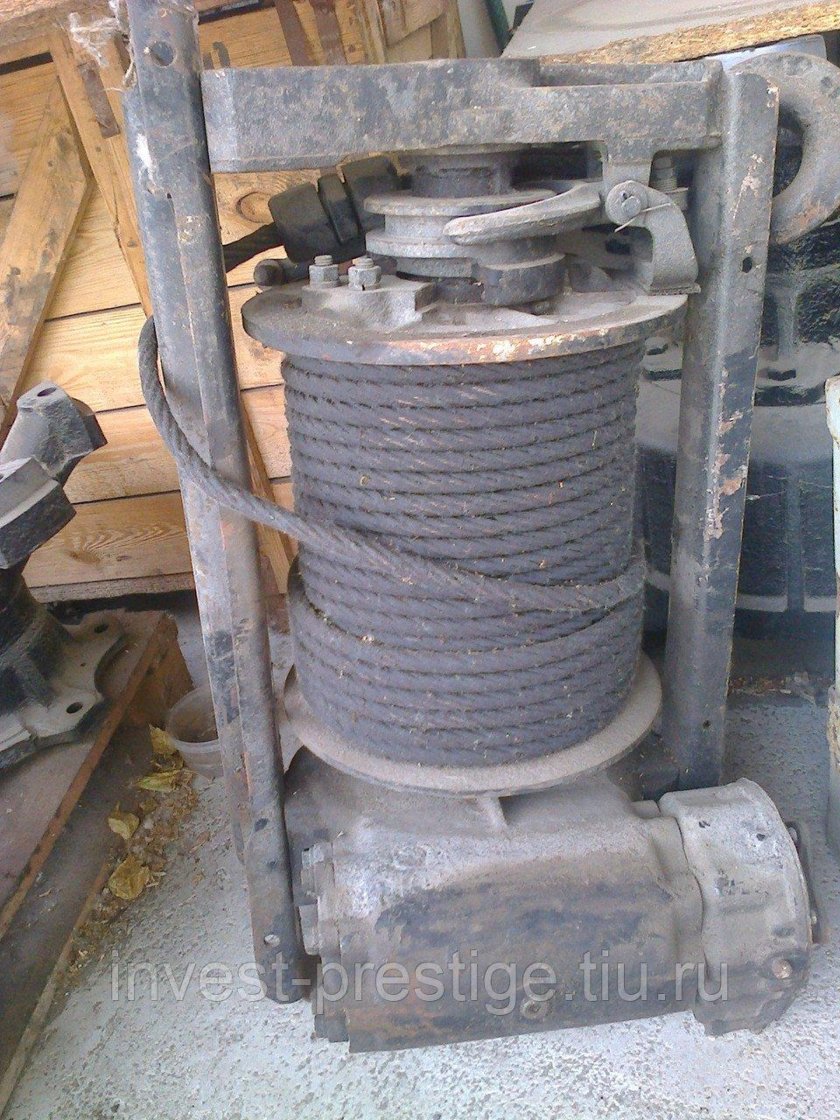 ЗИЛ 131 лебедка гидравлическая