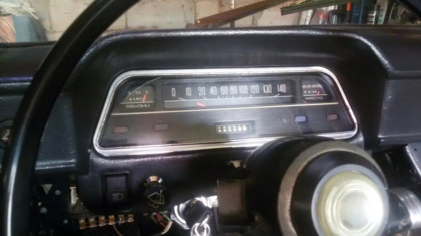 ЗАЗ 968 салон приборная панель