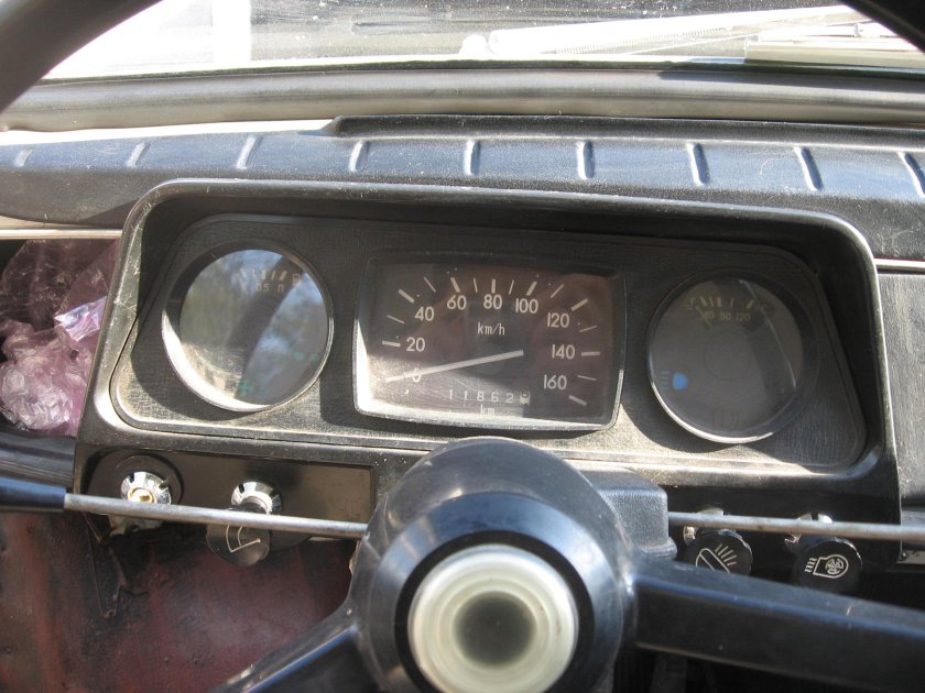 ЗАЗ 968м приборная панель