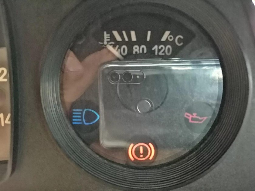 Панель приборов ЗАЗ Таврия