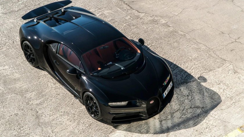 Бугатти ЧИРОН черный матовый