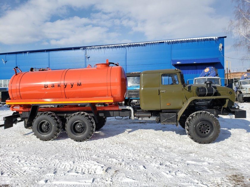 Урал 4320 вакуумная